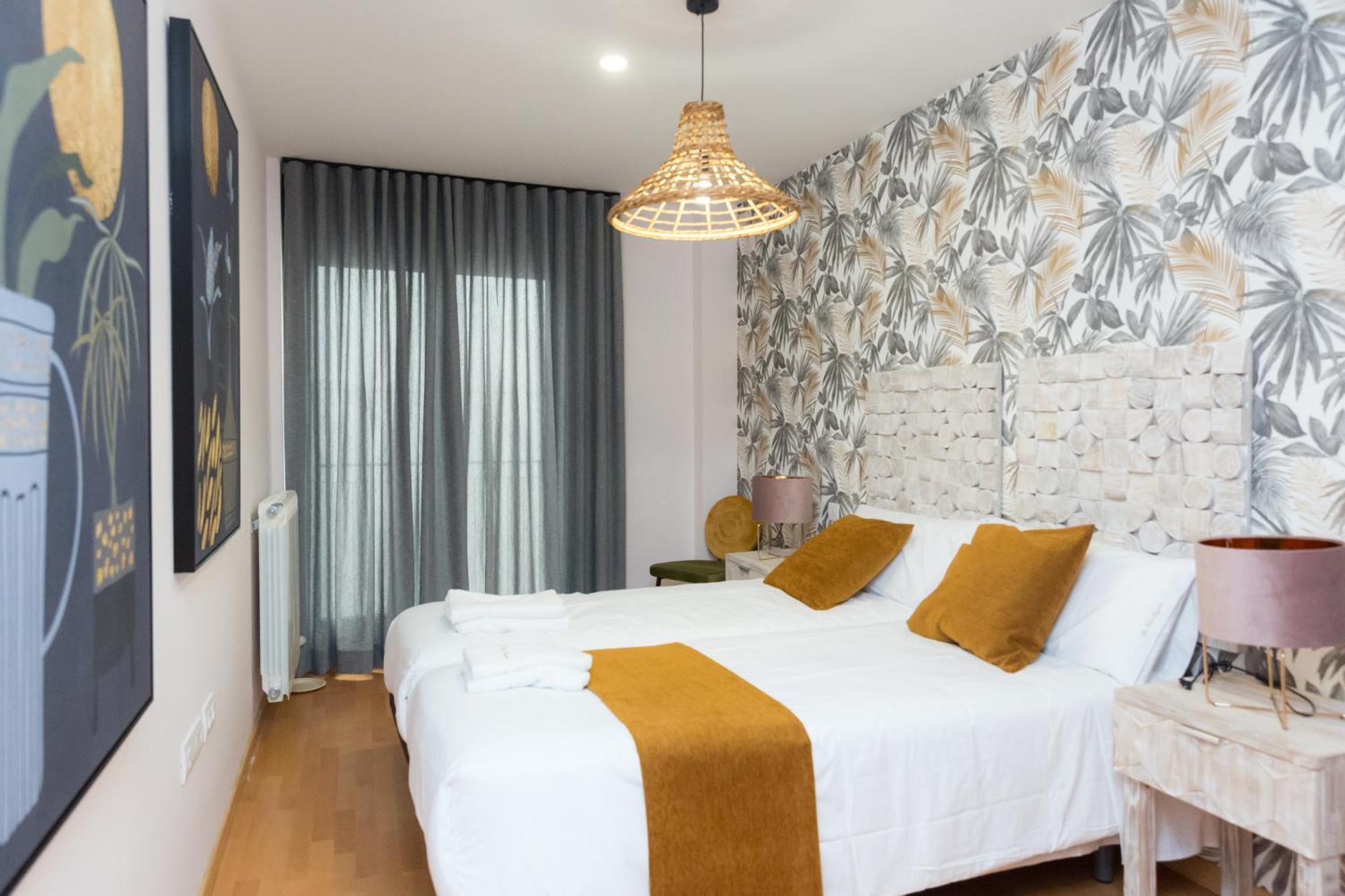 Apartamentos San Pedro Regalado บายาโดลิด ภายนอก รูปภาพ