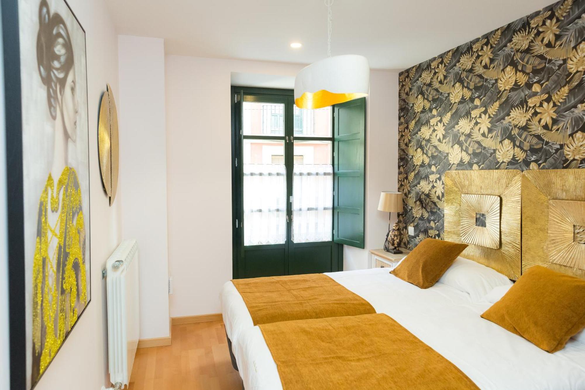 Apartamentos San Pedro Regalado บายาโดลิด ภายนอก รูปภาพ